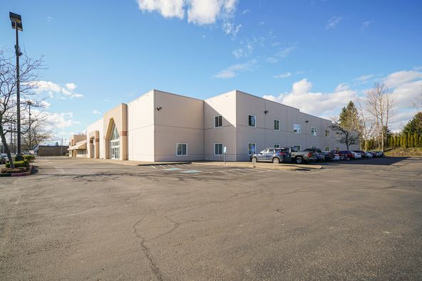 2850 Broadway St NE, Salem, OR 97303